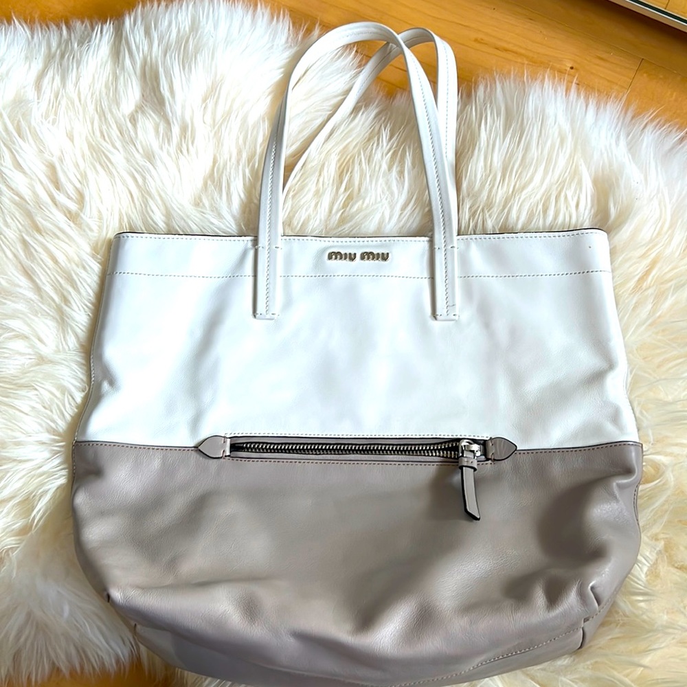 Mui mui tote